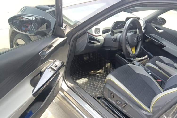 Used Volkswagen ID.3 2022 Pro Smart Edition Driver Seat