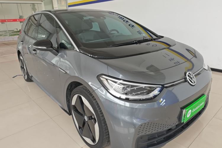 Used Volkswagen ID.3 2022 Pro Smart Edition Front Right 45 Deg