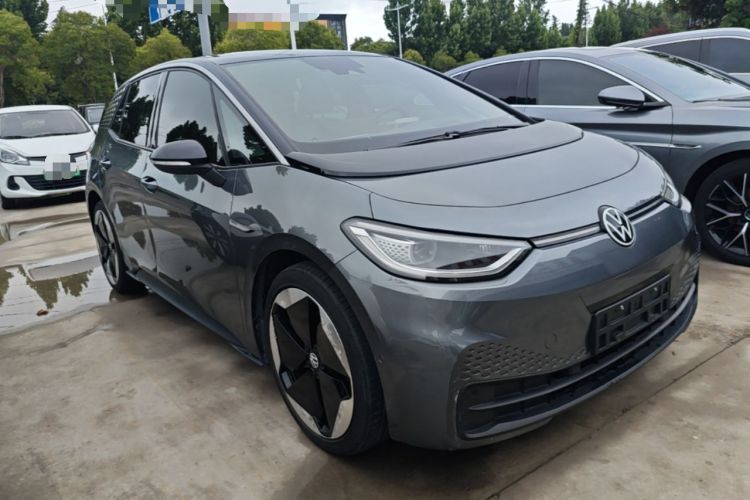 Used Volkswagen ID.3 2022 Pro Smart Edition Front Right 45 Deg