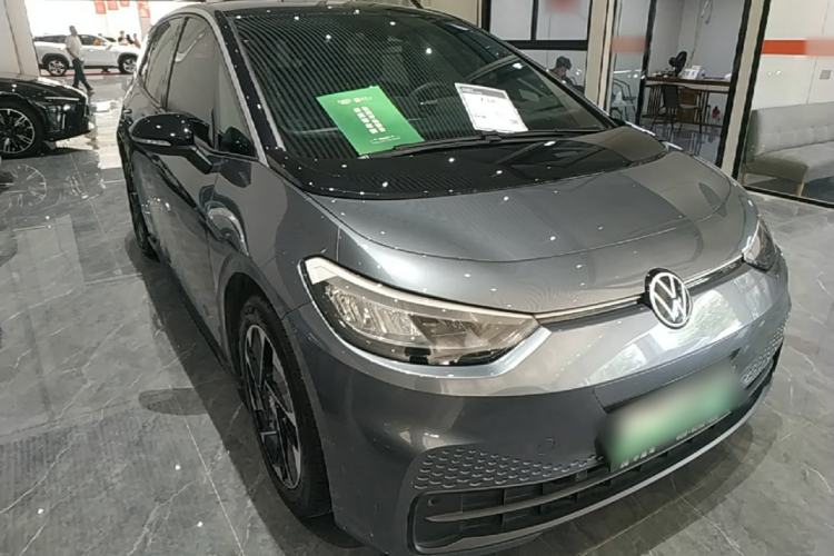 Used Volkswagen ID.3 2022 Pure Edition Front Right 45 Deg
