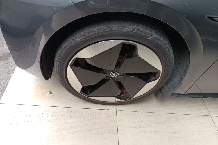 Used Volkswagen ID.3 2022 Pro Smart Edition Left Front Wheel Hub