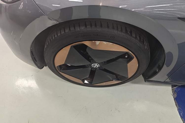 Used Volkswagen ID.3 2022 Pro Smart Edition Left Front Wheel Hub