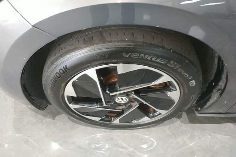 Used Volkswagen ID.3 2022 Pure Edition Left Front Wheel Hub
