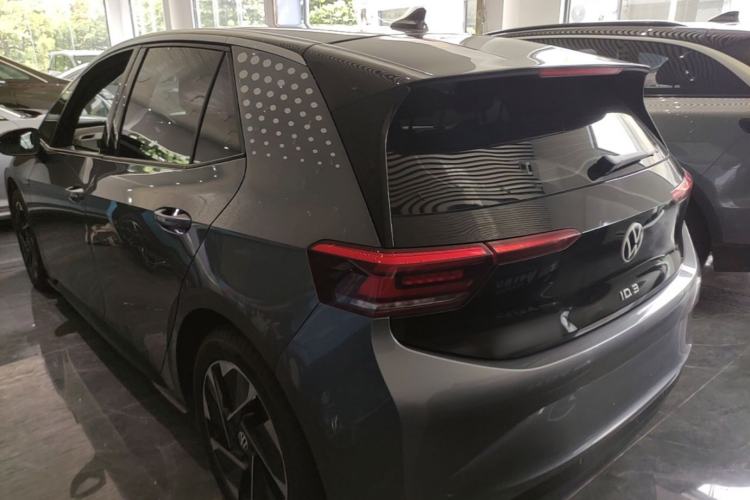 Used Volkswagen ID.3 2022 Pure Edition Rear Left 45 Deg
