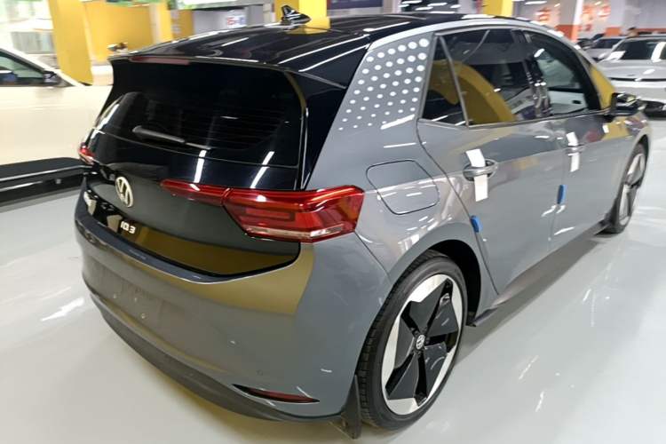 Used Volkswagen ID.3 2022 Pro Smart Edition Rear Right 45 Deg