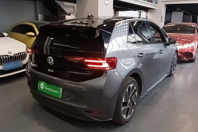 Used Volkswagen ID.3 2022 Active Pure Intelligent Enjoyment Edition Rear Right 45 Deg