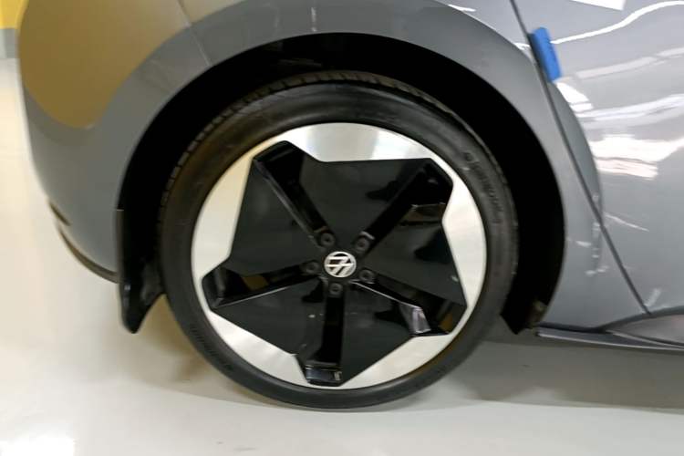 Used Volkswagen ID.3 2022 Pro Smart Edition Right Rear Wheel Hub