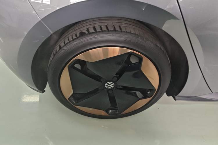 Used Volkswagen ID.3 2022 Pro Smart Edition Right Rear Wheel Hub