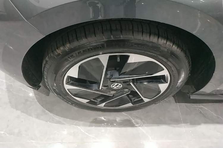 Used Volkswagen ID.3 2022 Pure Edition Right Rear Wheel Hub