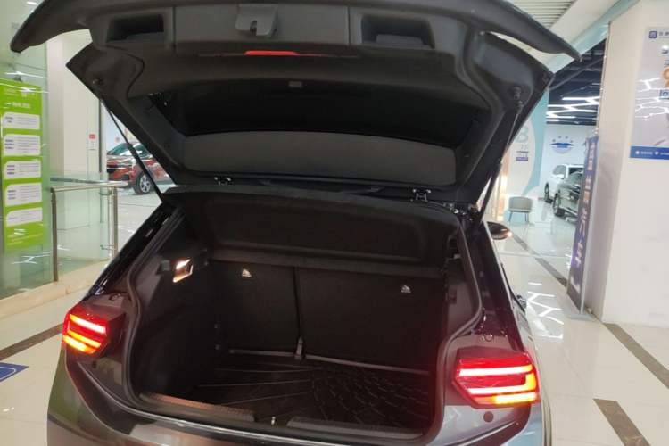Used Volkswagen ID.3 2022 Pro Smart Edition Trunk
