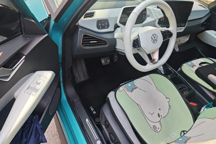 Used Volkswagen ID.3 2022 Pro Smart Edition Driver Seat