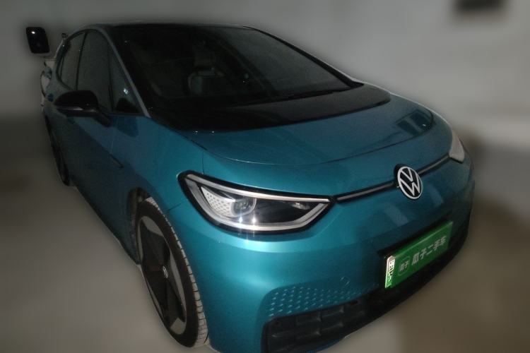 Used Volkswagen ID.3 2022 Pro Smart Edition Front Right 45 Deg