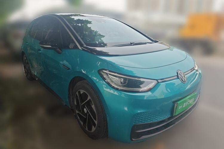 Used Volkswagen ID.3 2022 Pro Smart Edition Front Right 45 Deg