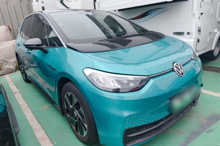 Used Volkswagen ID.3 2022 Active Pure Intelligent Enjoyment Edition Front Right 45 Deg