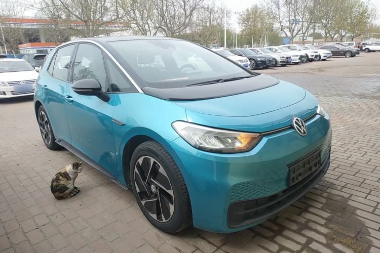 Used Volkswagen ID.3 2022 Active Pure Intelligent Enjoyment Edition Front Right 45 Deg