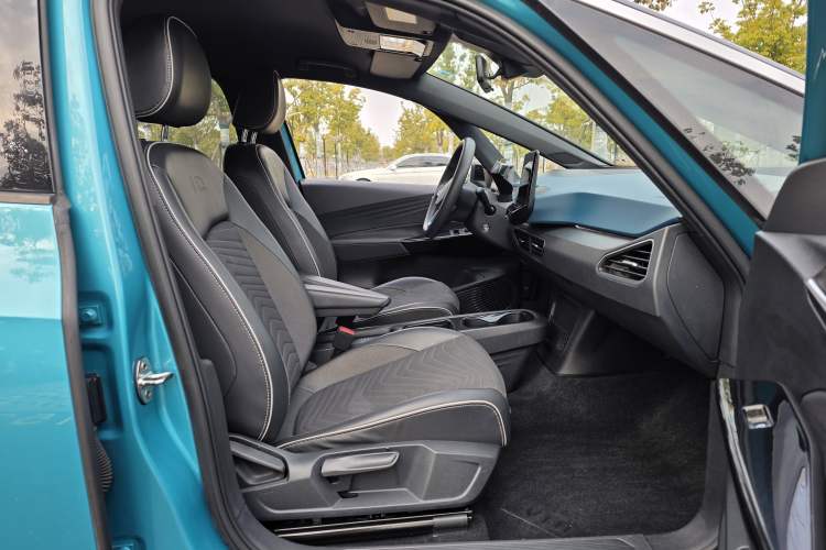 Used Volkswagen ID.3 2022 Active Pure Intelligent Enjoyment Edition Interior 4