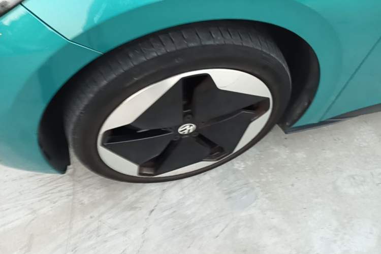 Used Volkswagen ID.3 2022 Pro Smart Edition Left Front Wheel Hub
