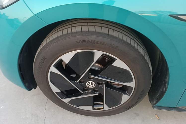 Used Volkswagen ID.3 2022 Pure Edition Left Front Wheel Hub