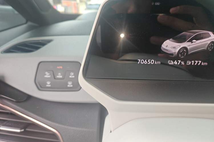 Used Volkswagen ID.3 2022 Pro Smart Edition Odometer Close Up