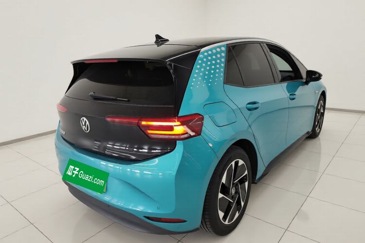 Used Volkswagen ID.3 2022 Pure Edition Rear Right 45 Deg