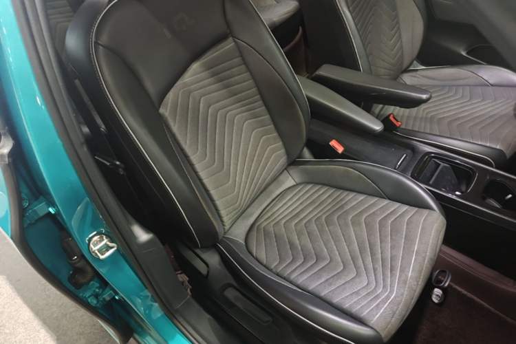 Used Volkswagen ID.3 2022 Active Pure Intelligent Enjoyment Edition Right Front Seat