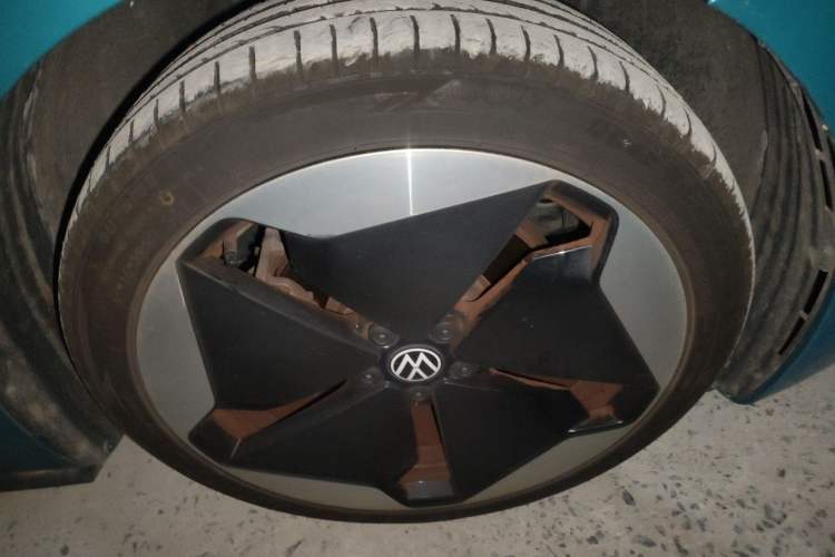 Used Volkswagen ID.3 2022 Pro Smart Edition Right Front Wheel Hub