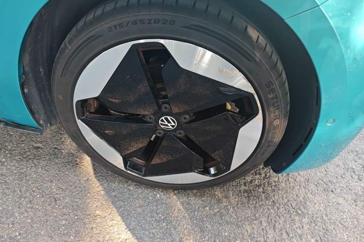 Used Volkswagen ID.3 2022 Pro Smart Edition Right Front Wheel Hub