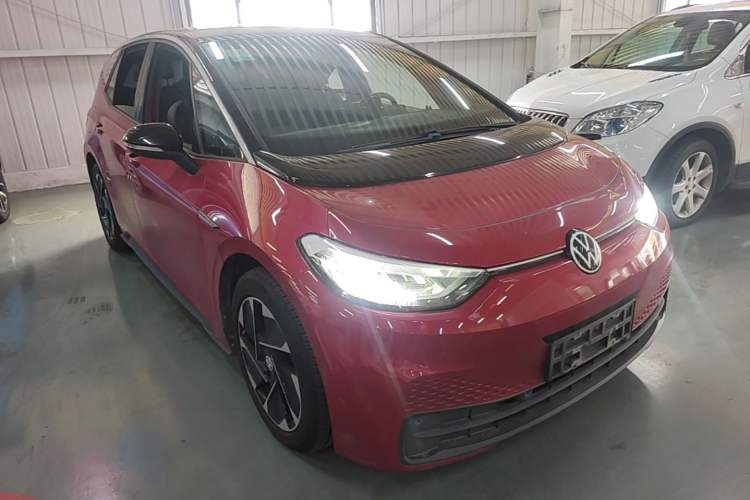 Used Volkswagen ID.3 2022 Active Pure Intelligent Enjoyment Edition Front Right 45 Deg