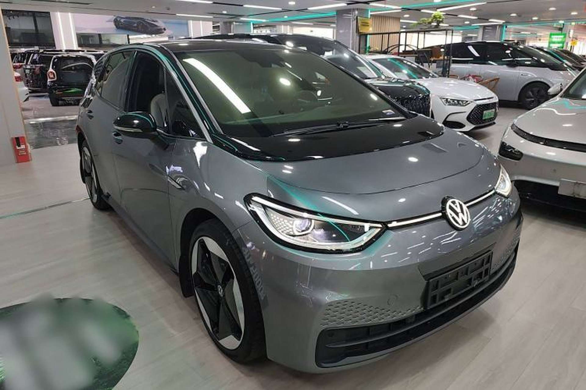 Used Volkswagen ID.3 2022 Pro Smart Edition Front Right 45 Deg