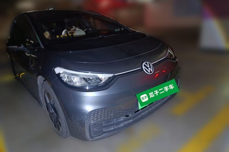 Used Volkswagen ID.3 2022 Active Pure Intelligent Enjoyment Edition Front Right 45 Deg