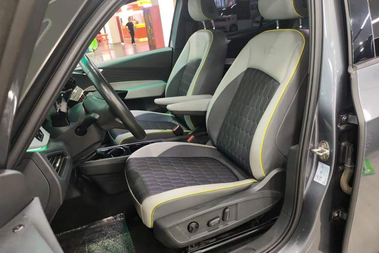 Used Volkswagen ID.3 2022 Pro Smart Edition Left Front Seat