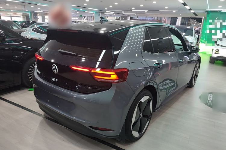 Used Volkswagen ID.3 2022 Pro Smart Edition Rear Right 45 Deg