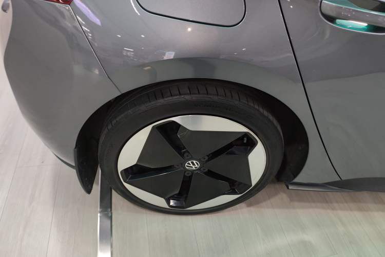 Used Volkswagen ID.3 2022 Pro Smart Edition Right Rear Wheel Hub