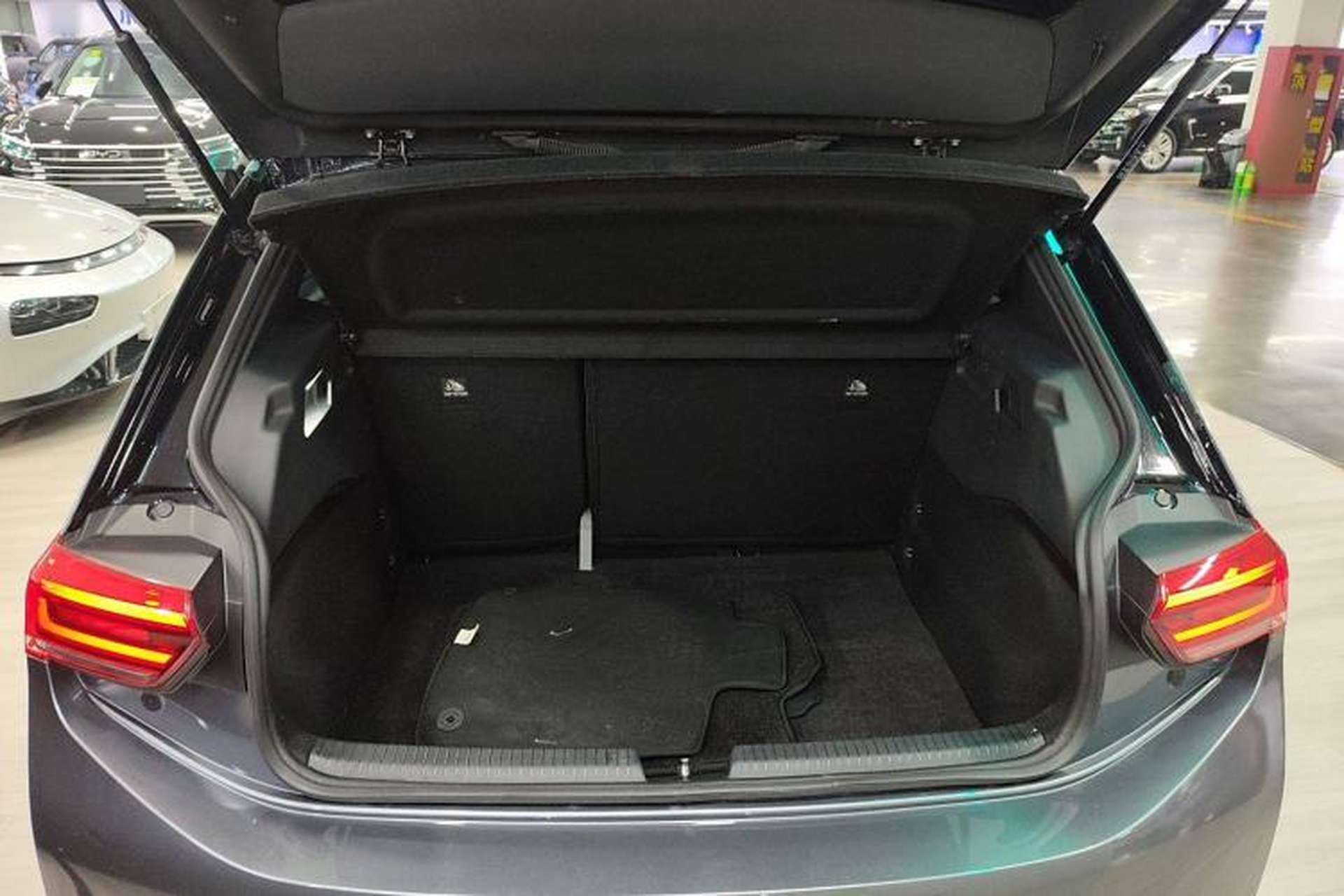Used Volkswagen ID.3 2022 Pro Smart Edition Trunk