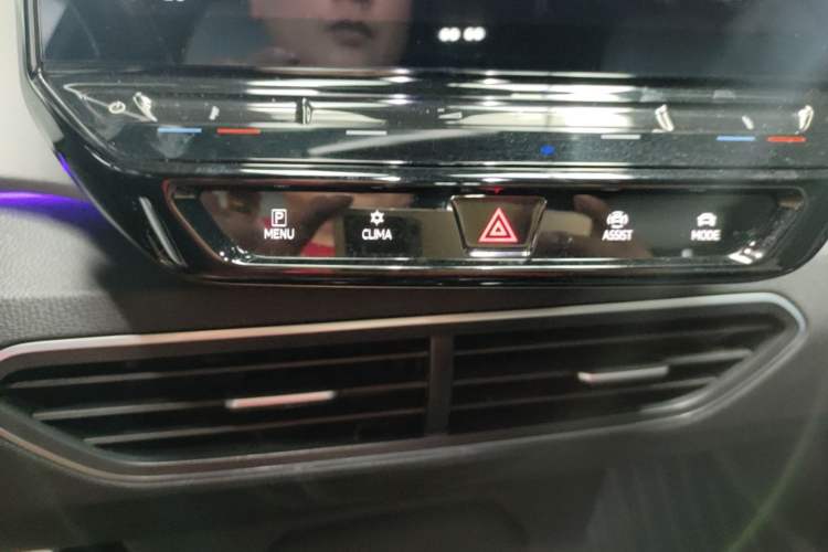 Used Volkswagen ID.3 2022 Pro Smart Edition Audio And AC Panel