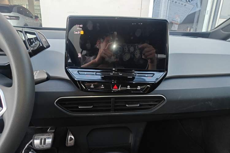 Used Volkswagen ID.3 2022 Active Pure Intelligent Enjoyment Edition Audio And AC Panel