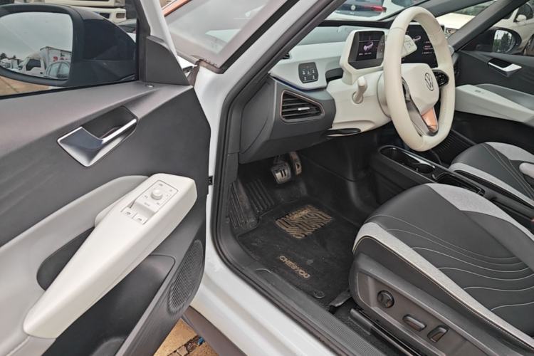 Used Volkswagen ID.3 2022 Pro Smart Edition Driver Seat
