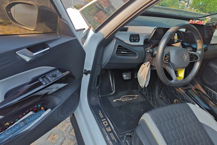 Used Volkswagen ID.3 2022 Pro Smart Edition Driver Seat