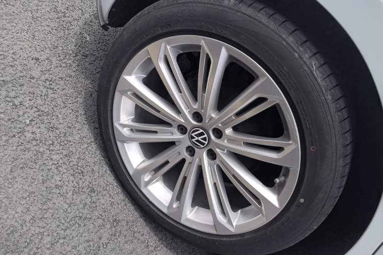 Used Volkswagen ID.3 2022 Active Pure Intelligent Enjoyment Edition Exterior 5