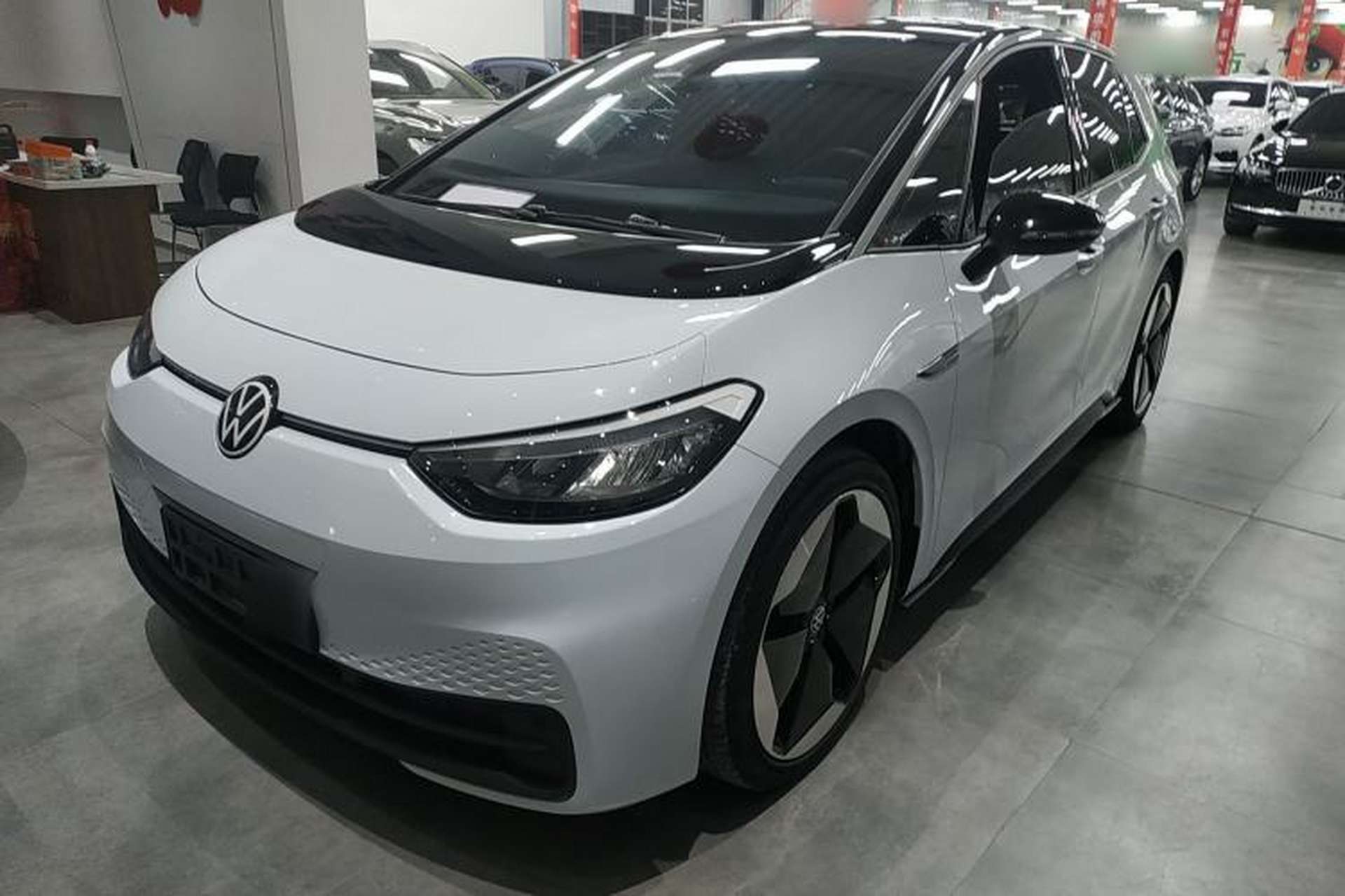 Used Volkswagen ID.3 2022 Active Pure Intelligent Enjoyment Edition Front Left 45 Deg