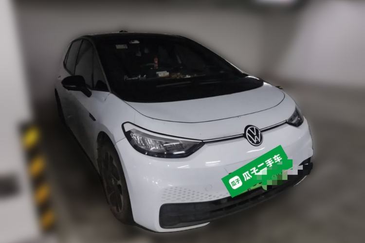 Used Volkswagen ID.3 2022 Pure Edition Front Right 45 Deg