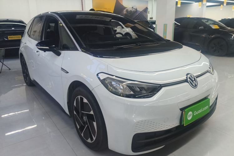 Used Volkswagen ID.3 2022 Pure Edition Front Right 45 Deg