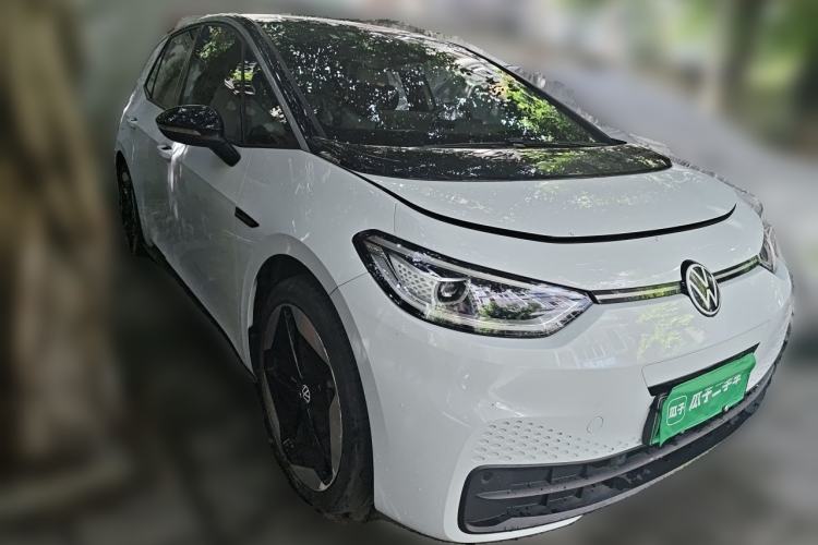 Used Volkswagen ID.3 2022 Pro Smart Edition Front Right 45 Deg