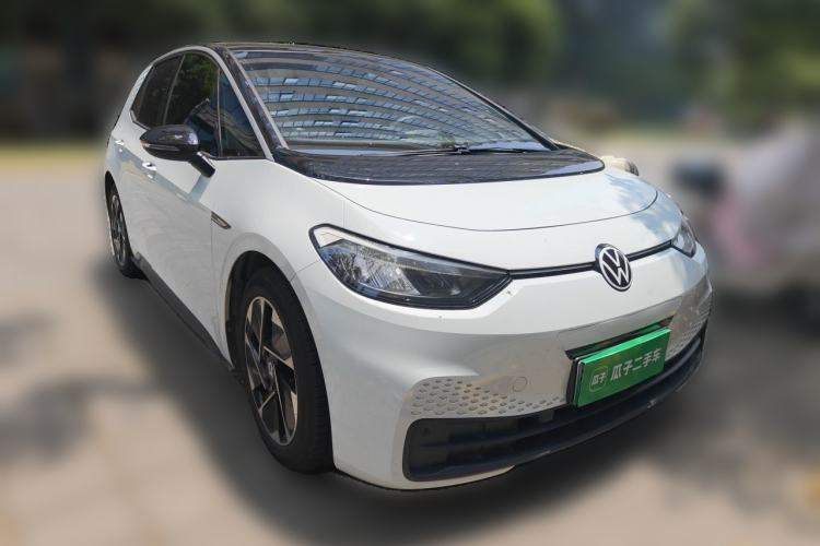 Used Volkswagen ID.3 2022 Active Pure Intelligent Enjoyment Edition Front Right 45 Deg