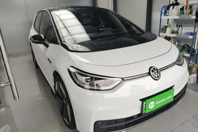 Used Volkswagen ID.3 2022 Pro Smart Edition Front Right 45 Deg