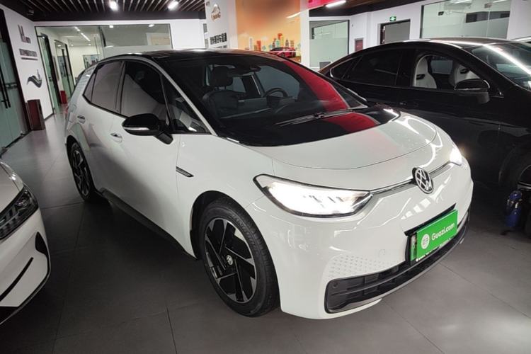 Used Volkswagen ID.3 2022 Active Pure Intelligent Enjoyment Edition Front Right 45 Deg