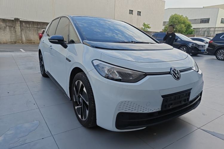 Used Volkswagen ID.3 2022 Active Pure Intelligent Enjoyment Edition Front Right 45 Deg