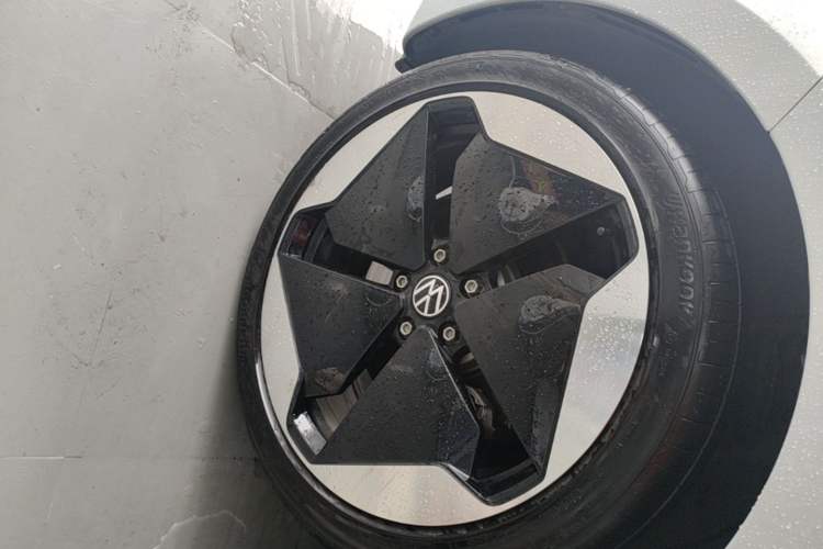 Used Volkswagen ID.3 2022 Pro Smart Edition Left Front Wheel Hub
