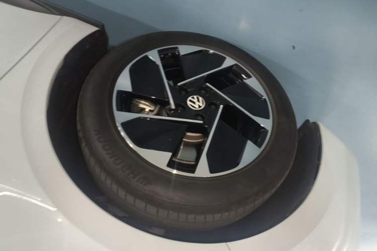 Used Volkswagen ID.3 2022 Pure Edition Left Front Wheel Hub
