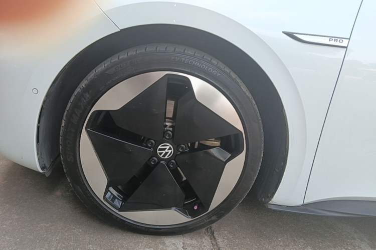 Used Volkswagen ID.3 2022 Pro Smart Edition Left Front Wheel Hub